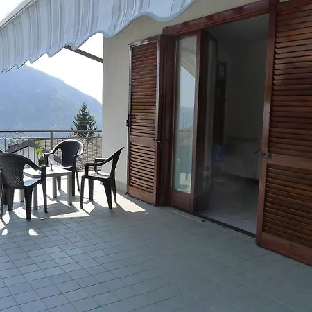 Villa Vertigo Villetta Vista Lago Con Giardino Cambiasca